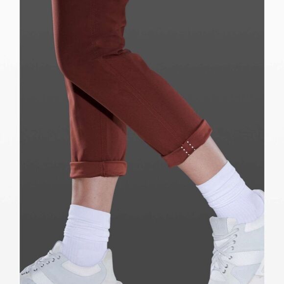 Lululemon City Sleek 5 Pocket 7/8 Pant
Dark Terracotta - Picture 4 of 12